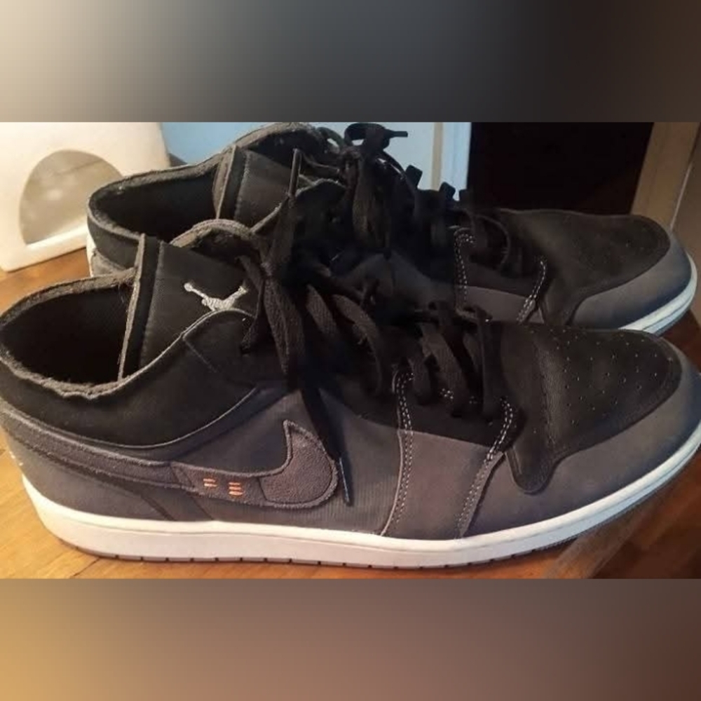Men's Black and Gray Sneakers